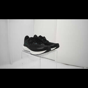 Saucony Women's Triumph 19 Running Shoe, Black/White, 7.5 Wide